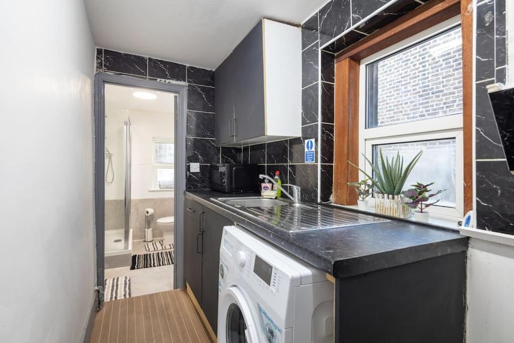 2A - Bright & Airy 2 Bed Flat - 20 Mins To Central 런던 외부 사진