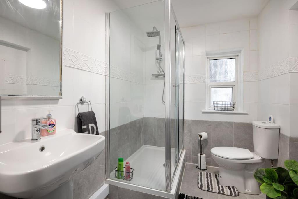 2A - Bright & Airy 2 Bed Flat - 20 Mins To Central 런던 외부 사진
