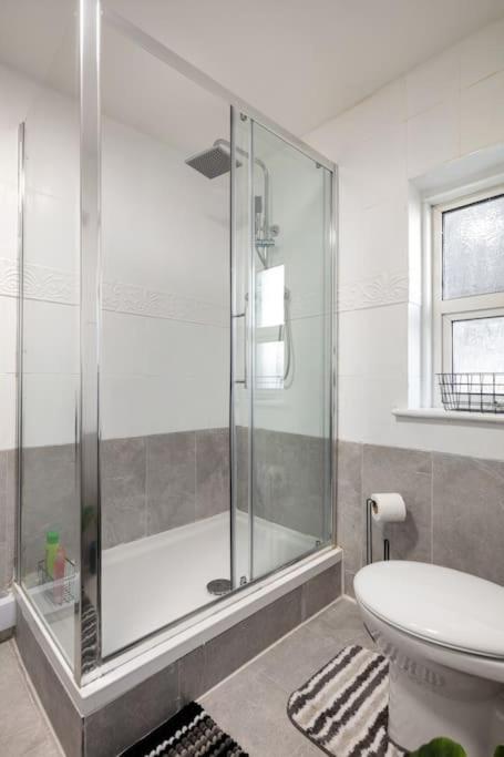 2A - Bright & Airy 2 Bed Flat - 20 Mins To Central 런던 외부 사진
